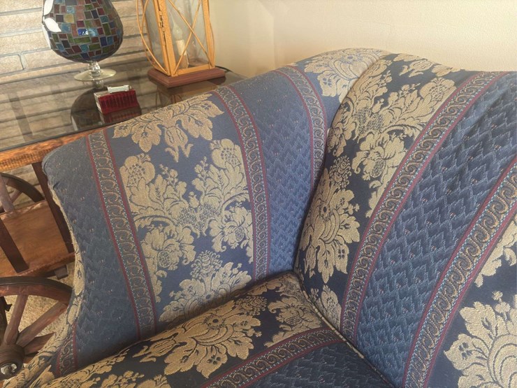blue-couch-image-6