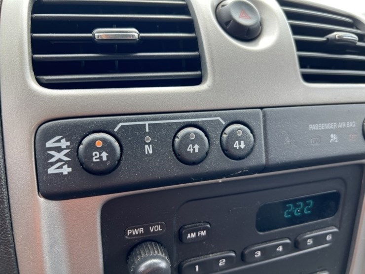 2012-chevrolet-colorado-image-23