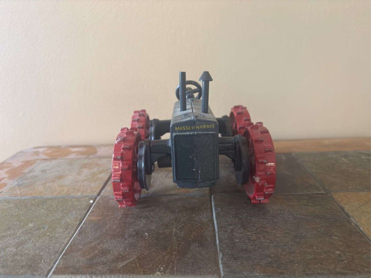 massey-ferguson-16-image-3