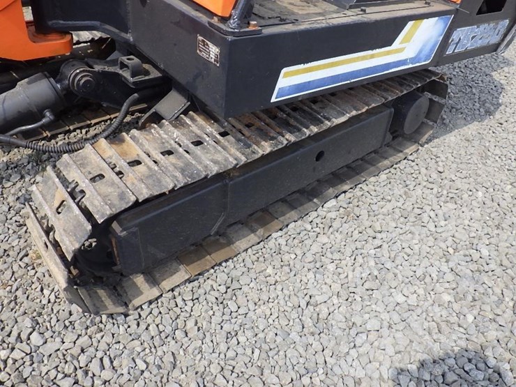 takeuchi-tb250-image-25