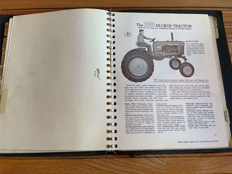 1962-john-deere-tractor-sales-information-binder-image-9