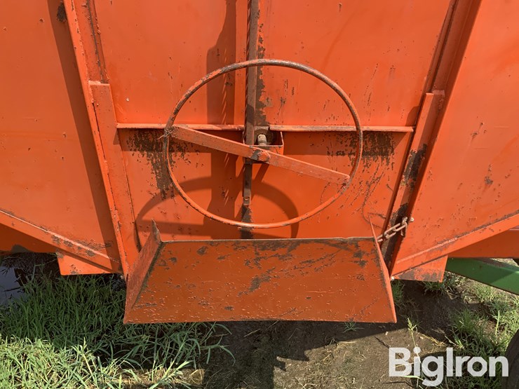 gravity-flow-wagon-image-11