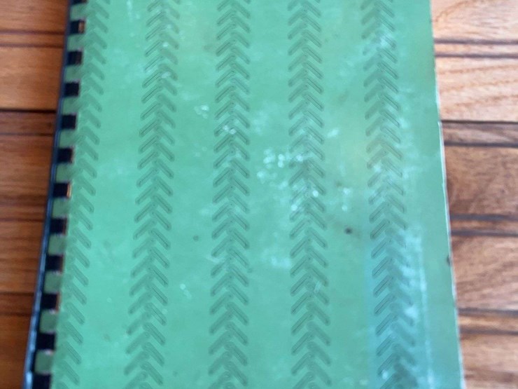 (3)-john-deere-finance-chart-booklets-image-2