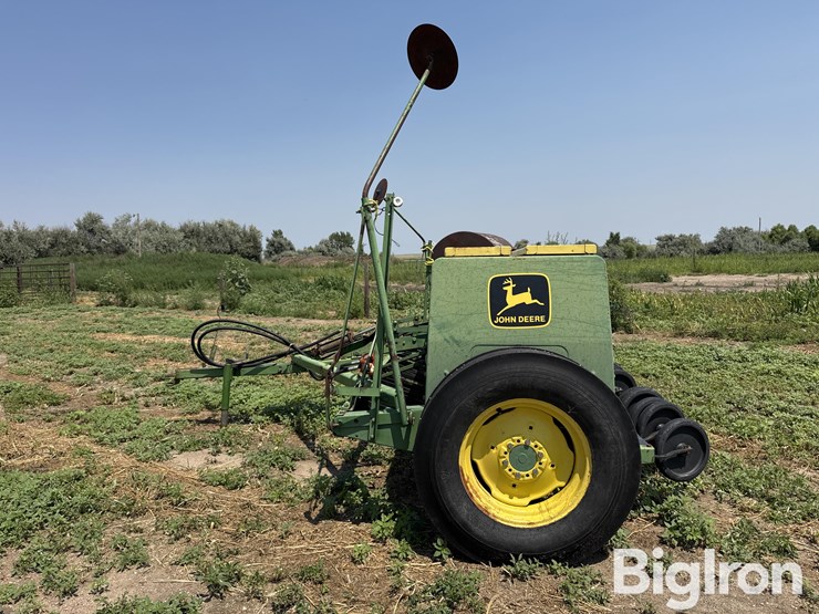 john-deere-8300-image-8