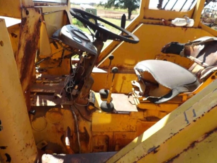 john-deere-300-image-5