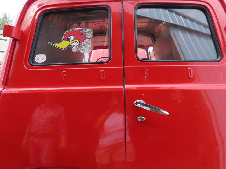 1957-ford-panel-truck-image-35