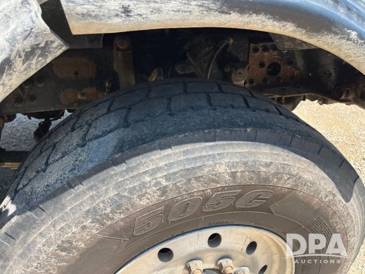 2009-sterling-feed-truck-(jn2573,-unit-2018)-image-36