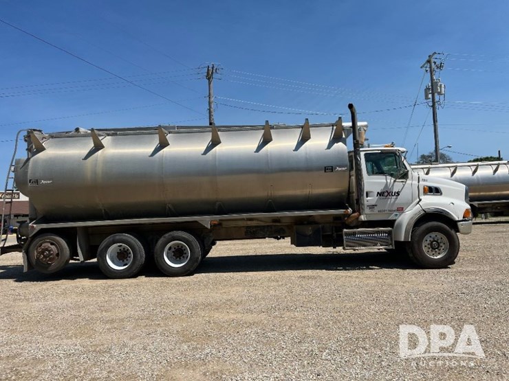 2009-sterling-feed-truck-(jn2573,-unit-2018)-image-8