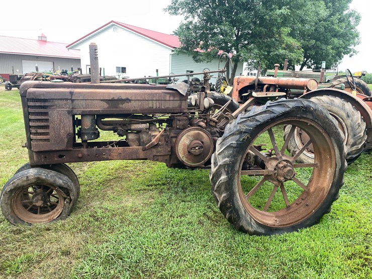 #6682-•-1946-john-deere-parts-tractor-image-2