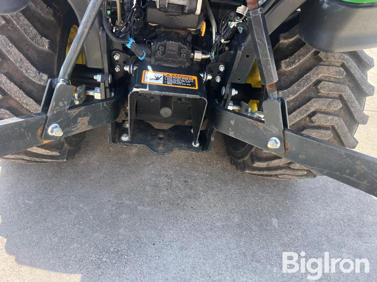 2014-john-deere-1025r-image-17