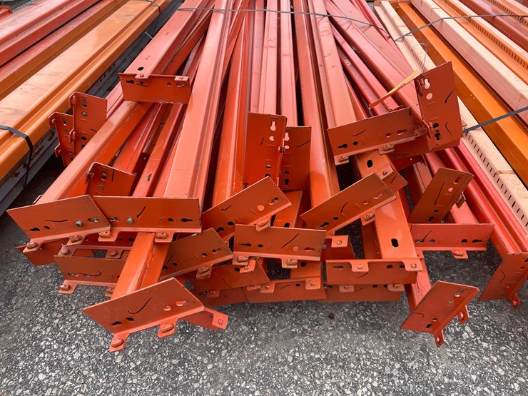 #8042-•-teardrop-pallet-racking-(o9)-image-2