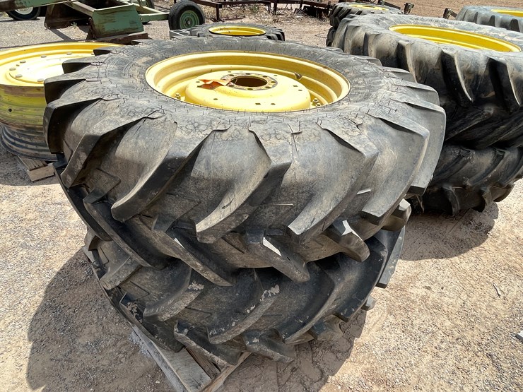 deere-tires-image-1