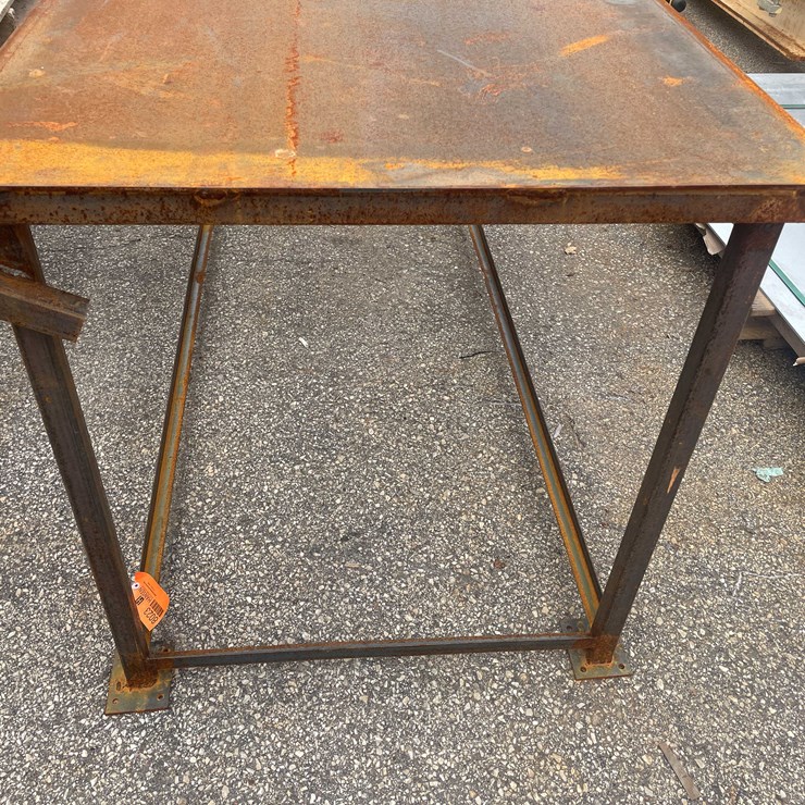 #8023 • Steel Welding Table (O11)