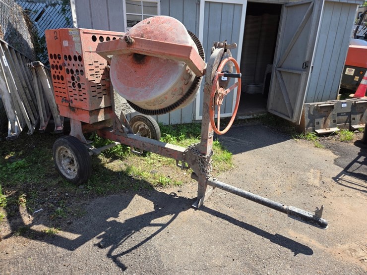 crown-c6c-6cuft-concrete-mixer-image-1