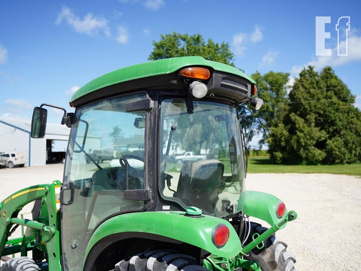 2014-john-deere-3033r-image-26