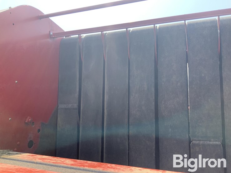 2006-new-holland-br780a-image-17