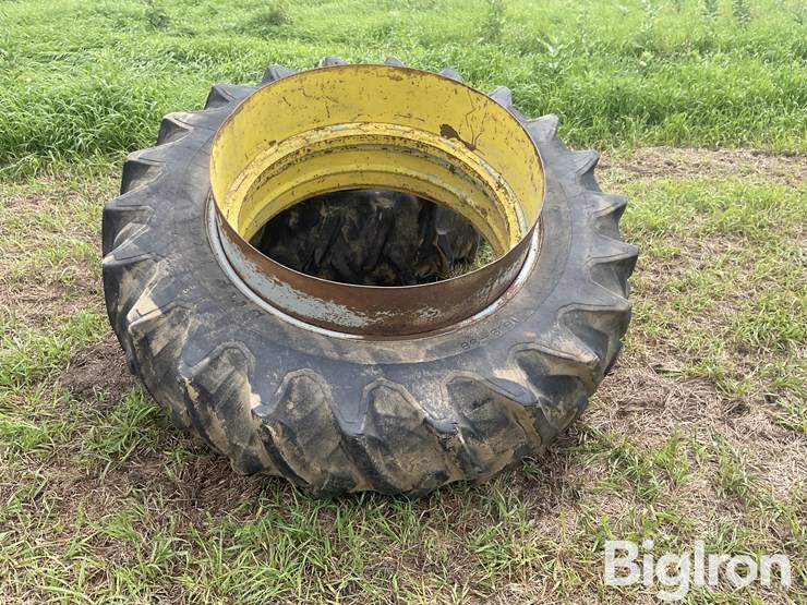 john-deere-16-image-2