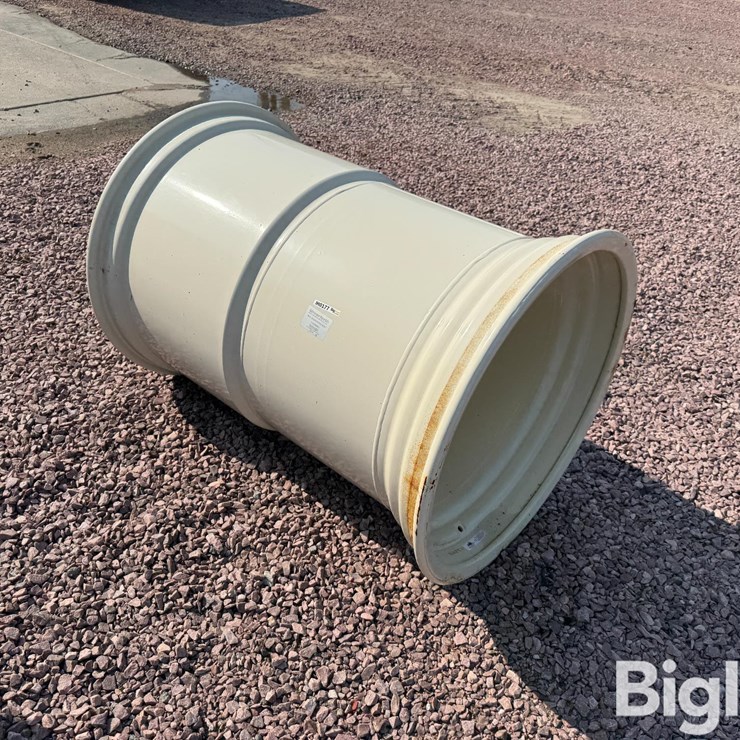 Unverferth 44x32 Grain Cart Rim