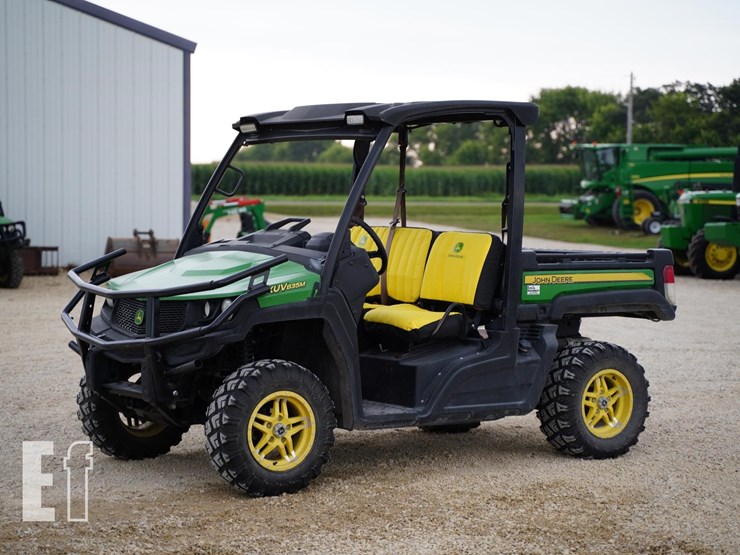 2019-john-deere-gator-xuv-835m-image-1