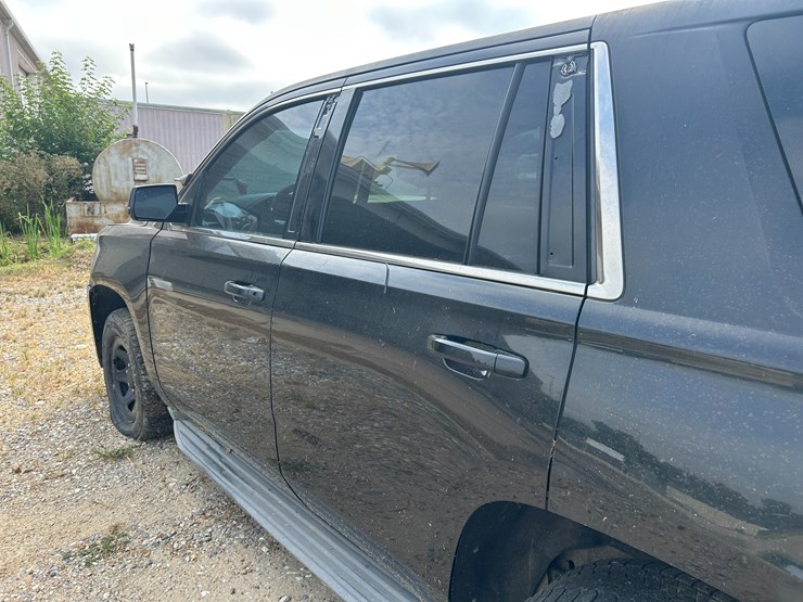 2015-chevrolet-tahoe-image-7
