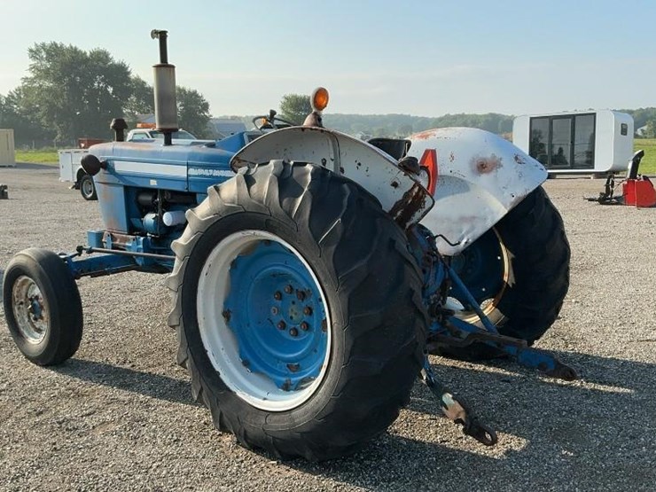 ford-4000-image-3
