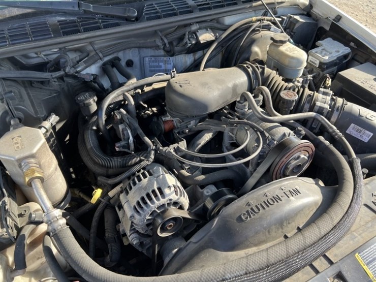 2004-chevrolet-blazer-image-12