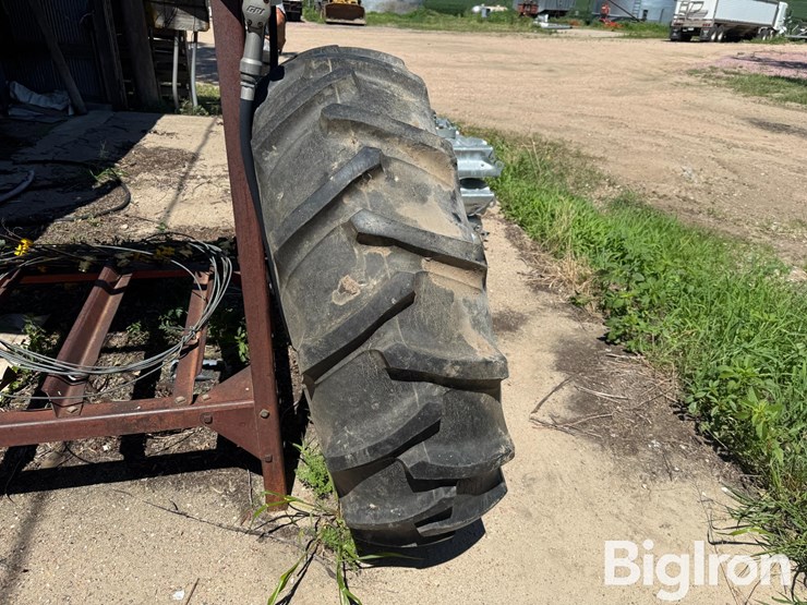 16.9-24-pivot-tire-image-4