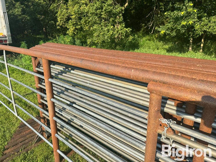 freestanding-panels-w/gate-image-17