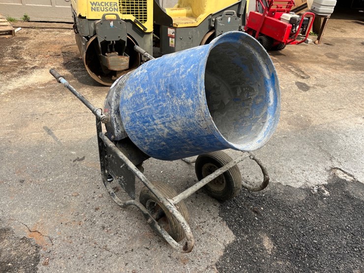 bon-electric-concrete-wheelbarrow-mixer-image-1