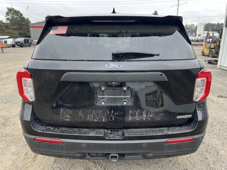 2020-ford-explorer-image-5