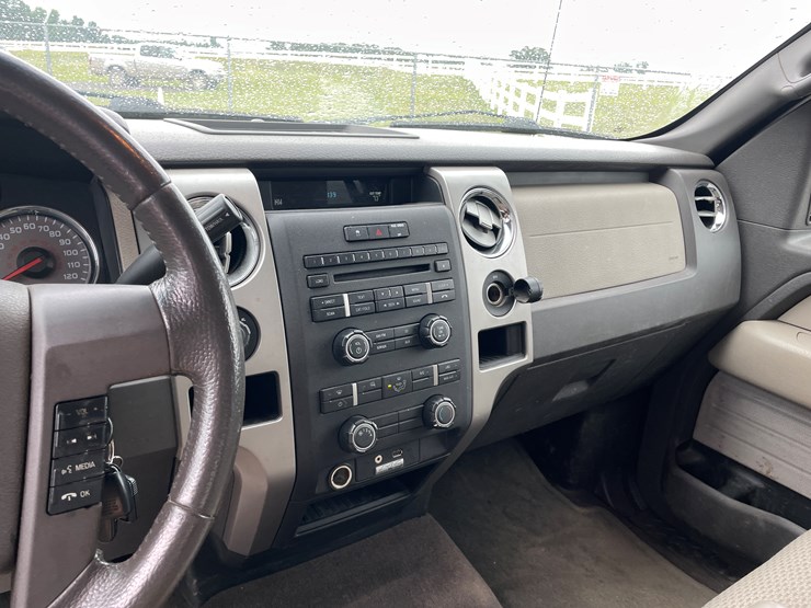 2010-ford-f150-xlt-image-22