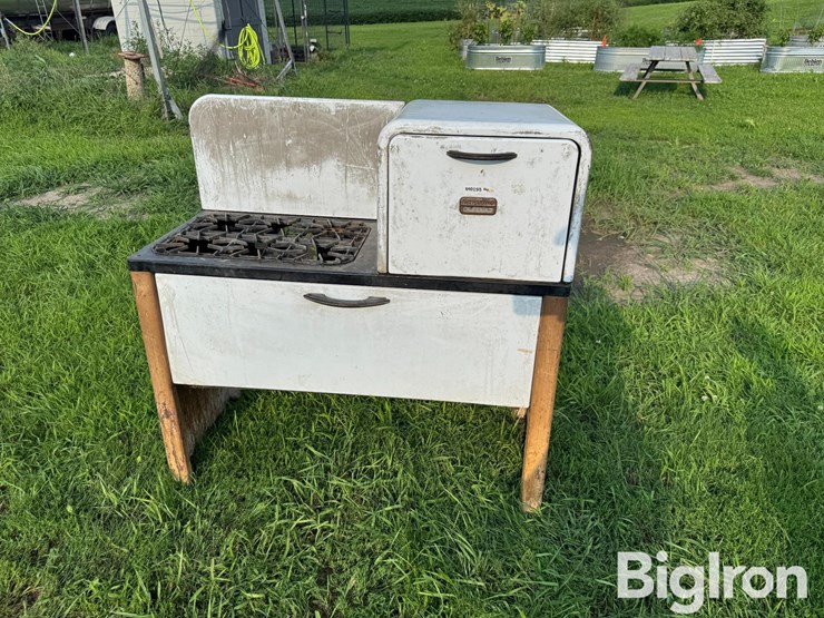 new-perfection-antique-stove/oven-image-2