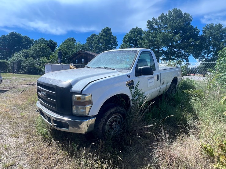 2008-ford-f250-image-1