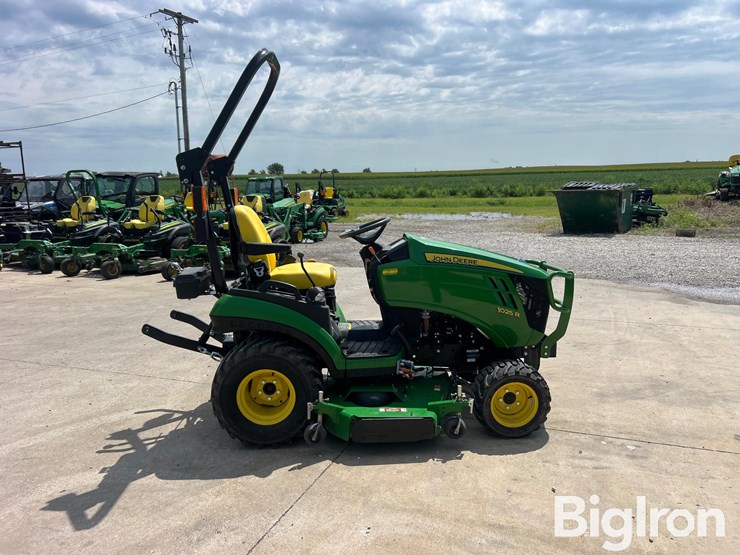 2018-john-deere-1025r-image-4