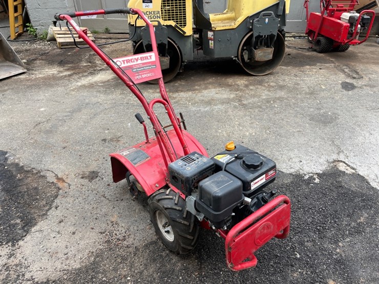 troy-bilt-super-bronco-image-1