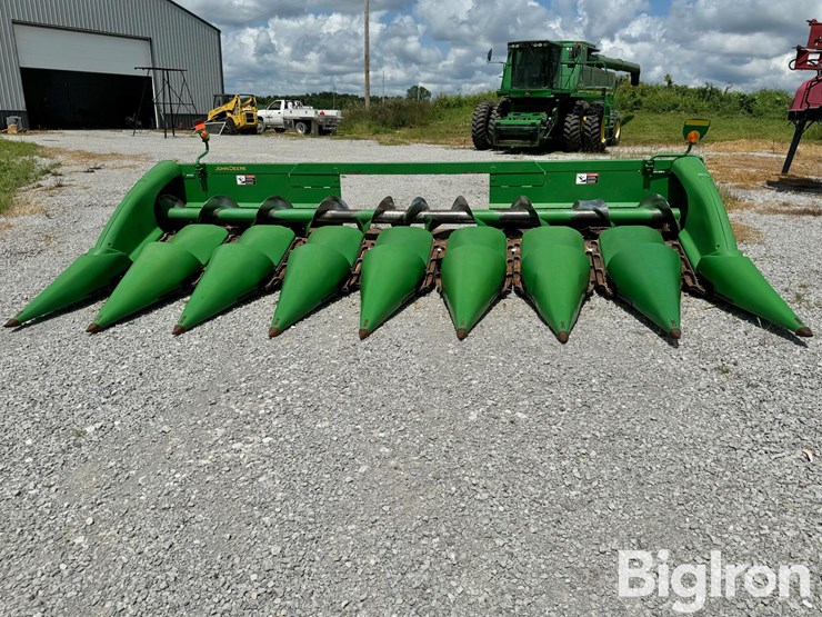 2010-john-deere-608c-image-2