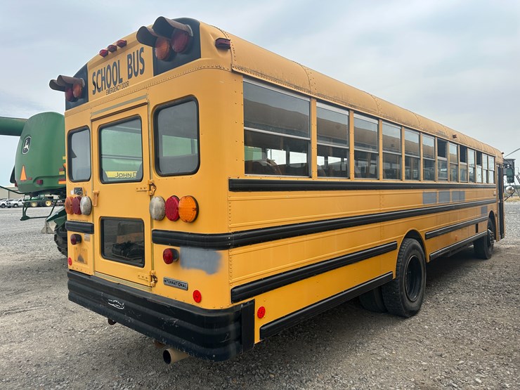 #18-•-#23871-•-2002-international-genesis-school-bus-vin:-1hvbgaan62a917777-image-3