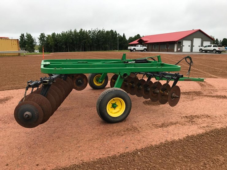 john-deere-110-image-4