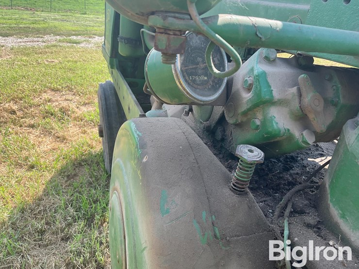 1956-john-deere-50-image-9