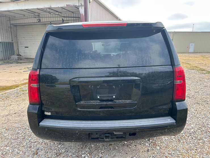2015-chevrolet-tahoe-image-5