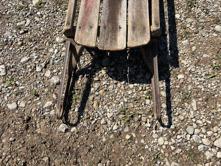 (4)-sleds-image-6