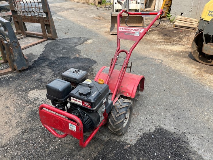 troy-bilt-super-bronco-image-2
