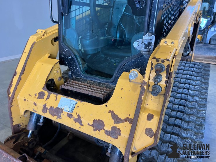 2014-caterpillar-259d-image-16