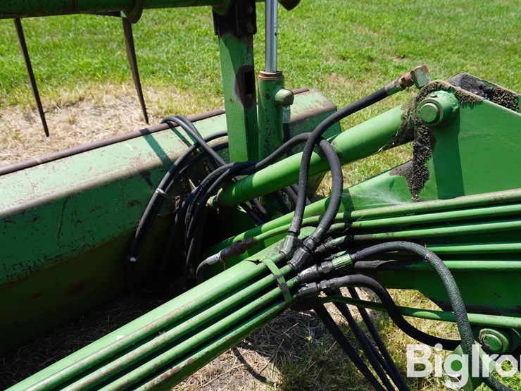 john-deere-148-image-11