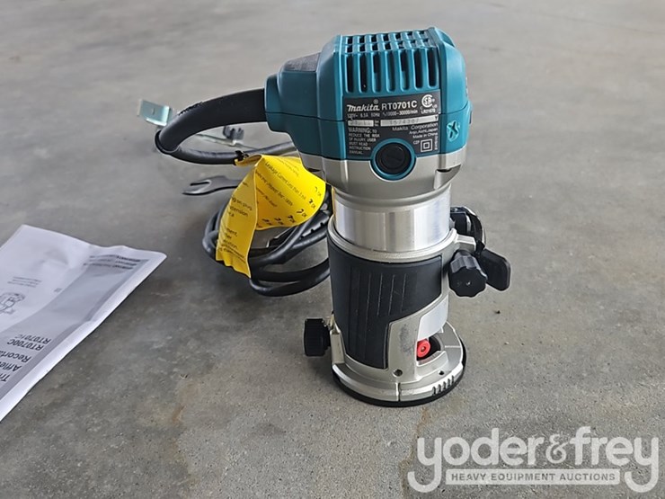 unused-makita-rt0701c-image-6