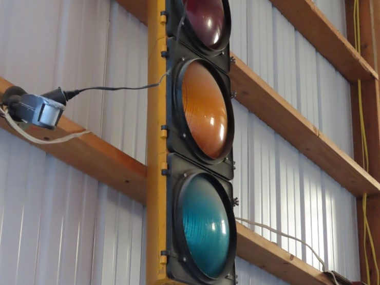 stoplight-image-1
