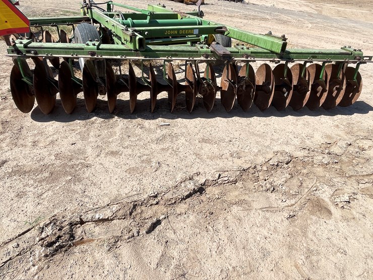 john-deere-425-image-21