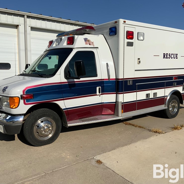 2003 FORD E450