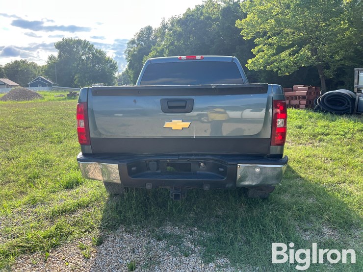 2011-chevrolet-silverado-1500-lt-image-6