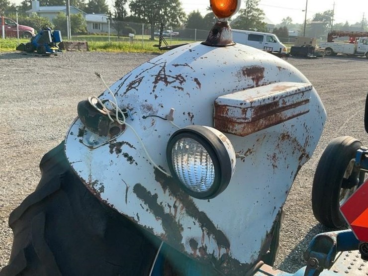 ford-4000-image-24